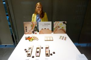 Naomi Jansen has devised a tasty and nutritious way to guide women through their pregnancy: a special range of chocolates. www.chocobombes.nl