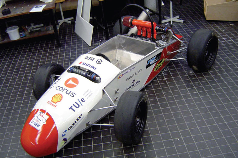 URE turns 15, to reveal new racing car