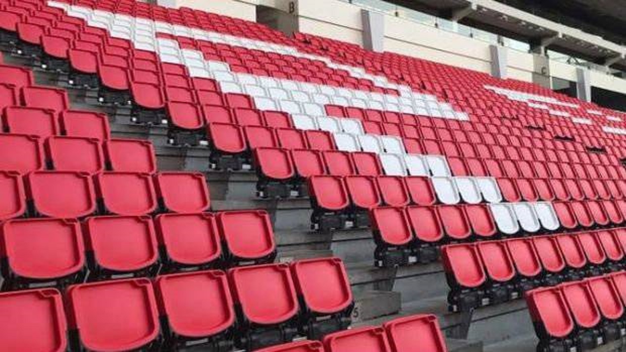 visitors seating not safe in psv stadium