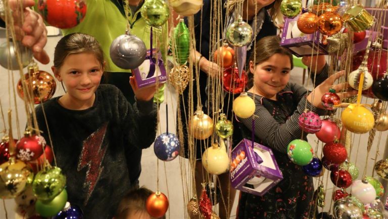 Christmas baubles for and by children with cancer at St. Anna Hospital in Geldrop