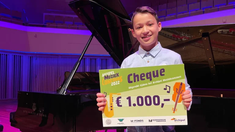 Pianist Ethan van der Velden (14) wins Muziekconcours 2022