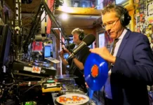 Eindhoven Mayor spins records at Rararadio