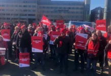 Ergon employees protest for more pay