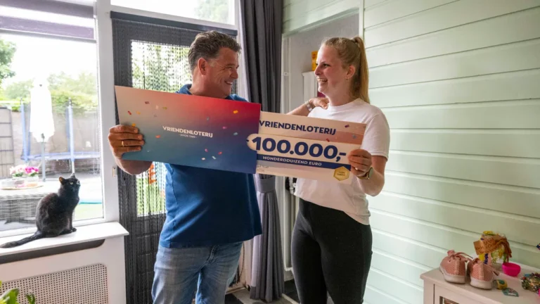 Kaylee from Nuenen wins €100,000 in VriendenLoterij