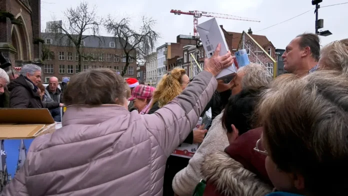 Providing free heaters and blankets to poor in Eindhoven
