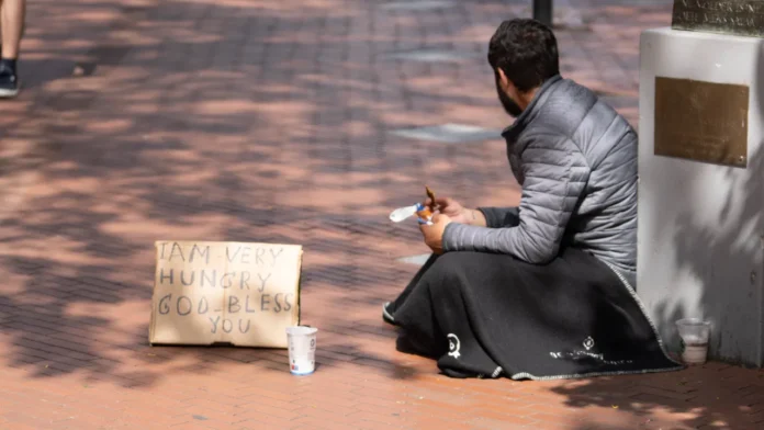 Eindhoven City council agrees with begging ban