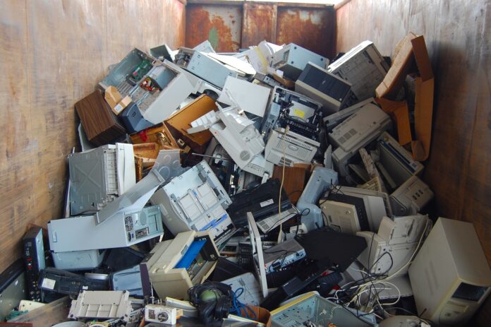 primary schools against e-waste