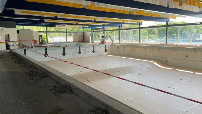 Swimming pool De Smelen in the middle of renovation: 'After renovation we can move forward for another 20 years'