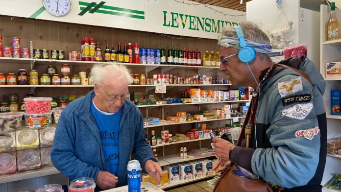 Toon's local supermarket still popular after 55 years: 'I'm not behind the geraniums yet'