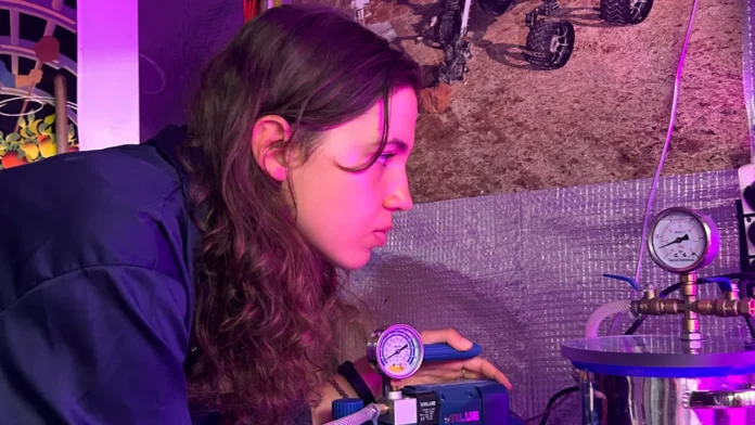 TU/e student Helena lived as an astronaut for a week: ‘I would do it again’