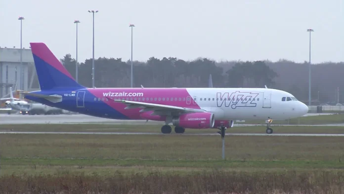 WizzAir plane from Eindhoven sounds the alarm and makes emergency landing in Nuremberg